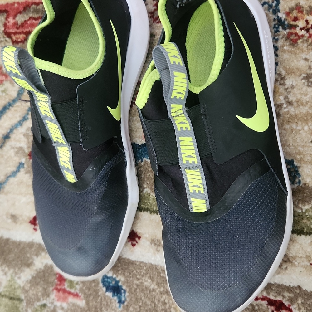 Nike Big Boy Runners. 5 Pairs Slip-On Sneakers - Black, Red, Blue, Green 5 Pairs - Picture 6 of 7